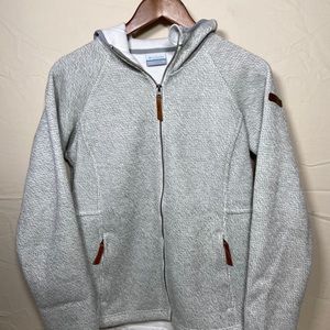 Women’s medium knit light grey Columbia jacket
